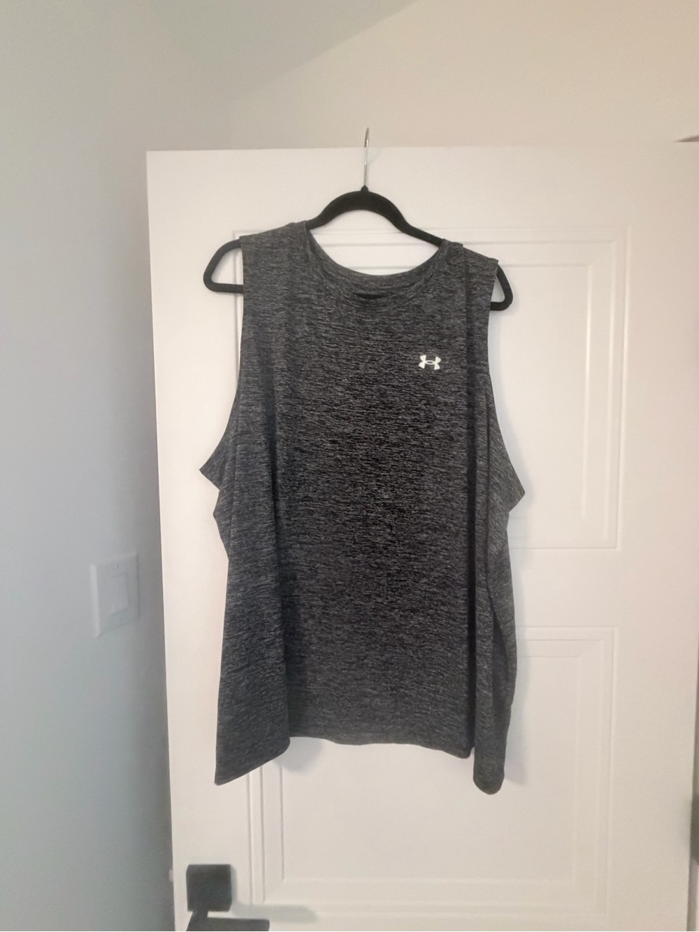 Under Armour Gray Heathered Sleeveless Tank Top